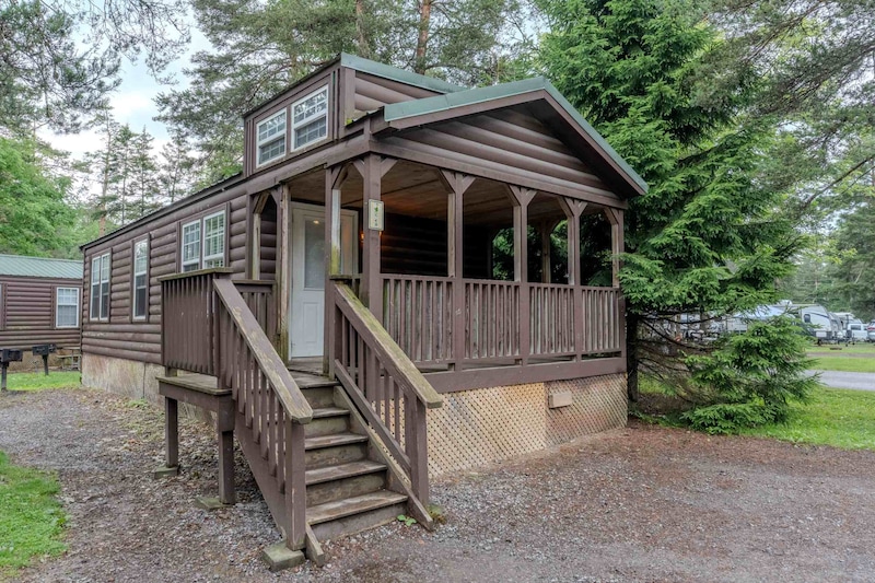 Premium Cabin 2 Bedroom (w/ Loft)-1